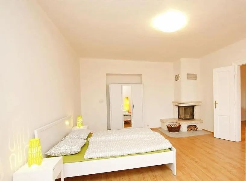 Jecna Holiday Apartments 프라하 0*,